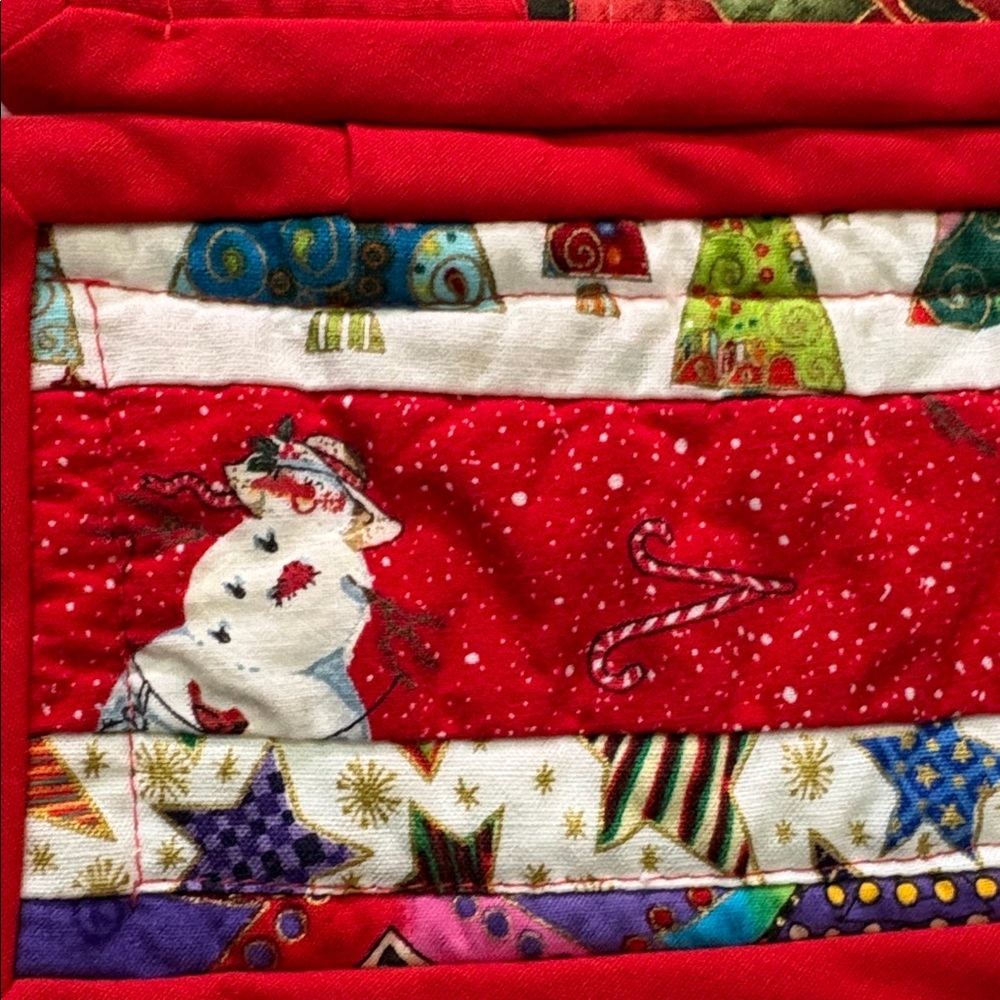 Holiday Tiny Quilts with a Holiday theme - Picture 4 of 7